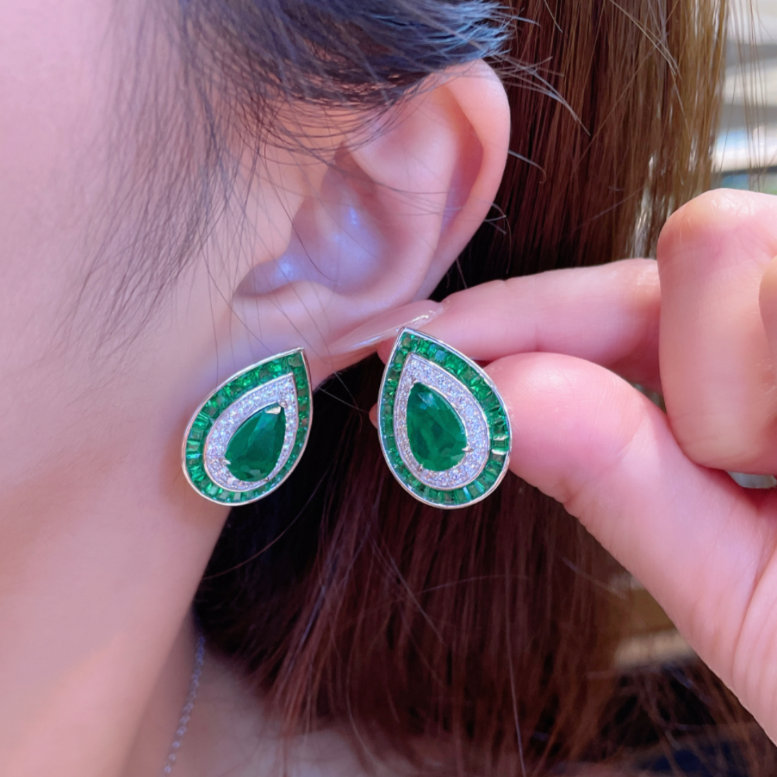 Emerald Teardrop Earrings
