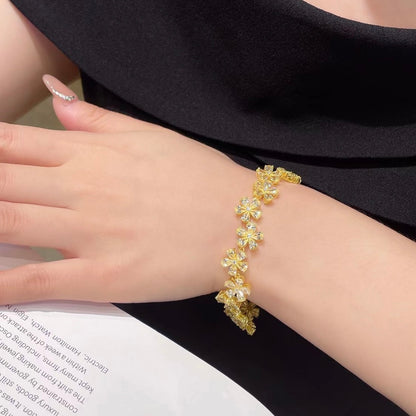 Daisy Diamond Gold Bracelet