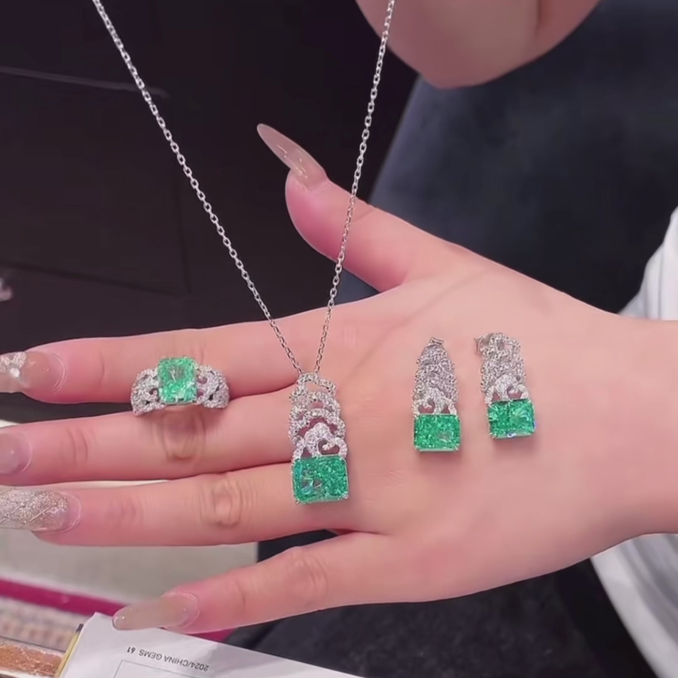 loinロワン井川遥green jasper pierced earrings loinロワン井川遥green jasper pierced earrings